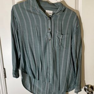 American Eagle Button Down